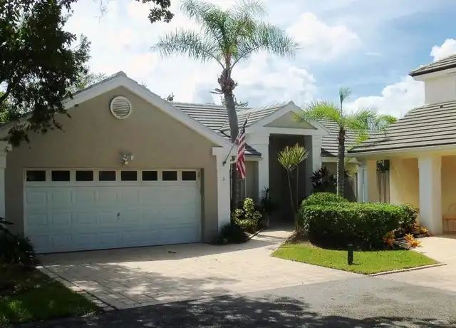 Property at 3 Commodore Pl, Palm Beach Gardens, FL, 33418, 3 beds, 2.5 baths, [object Object]