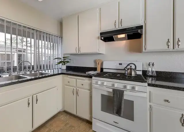 Photo of 477 E Bonita Ave, San Dimas, CA 91773