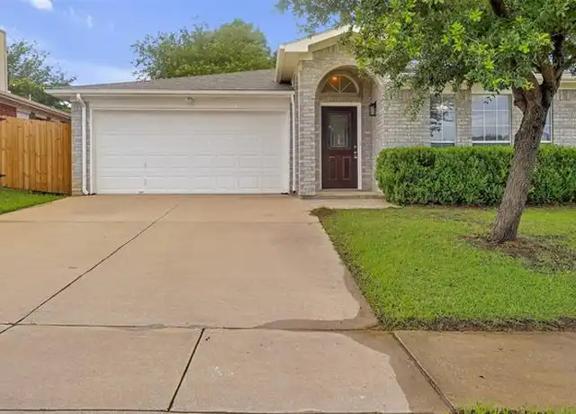Property at 6008 King William Dr, Arlington, TX, 76018, 3 beds, 2 baths, [object Object]