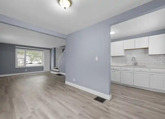 Property at 1208 E 26th Ave Unit 2 1210, Columbus, OH, 43211, 2 beds, 1 bath, [object Object]
