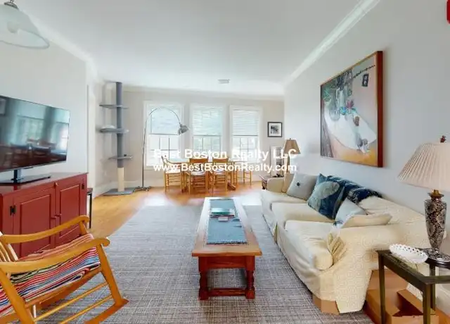 Property at 286 Main St, Woburn, MA, 01801, 2 beds, 2 baths, [object Object]