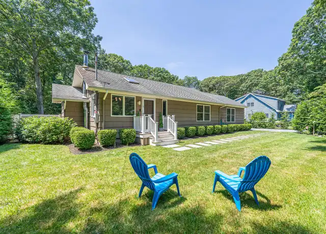 Property at 410 Cedar Dr, Mattituck, NY, 11952, 3 beds, 2 baths, [object Object]