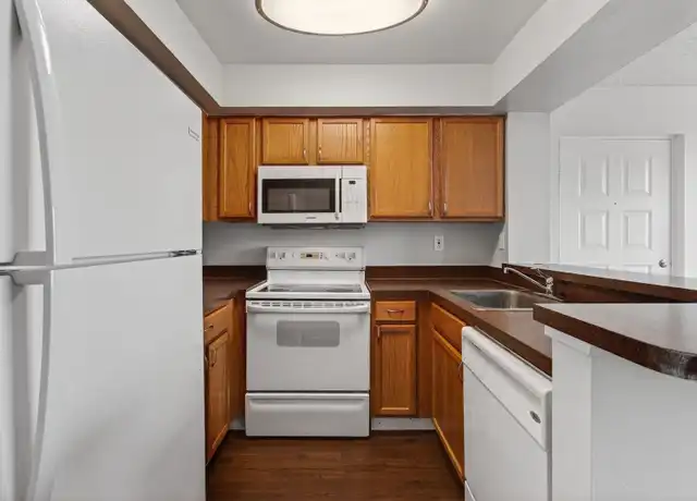 Property at 708 Executive Center Dr #26, West Palm Beach, FL, 33401, 1 bed, 1 bath, [object Object]