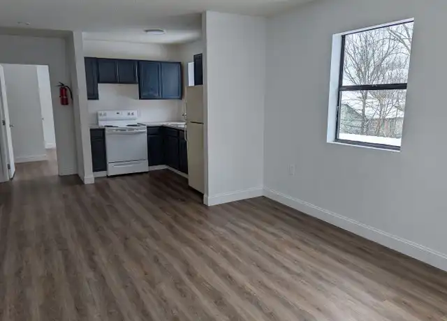 Property at 201 Sewanee St Unit 202, Harriman, TN, 37748, 1 bed, 1 bath, [object Object]
