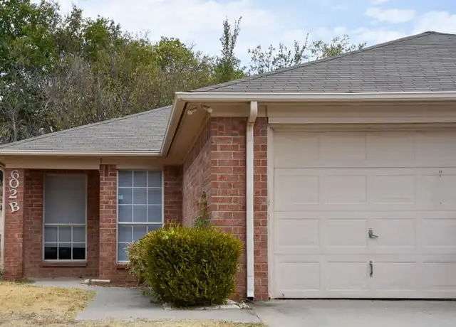 Property at 602 Crestridge Ct, Decatur, TX, 76234, 3 beds, 2 baths, [object Object]