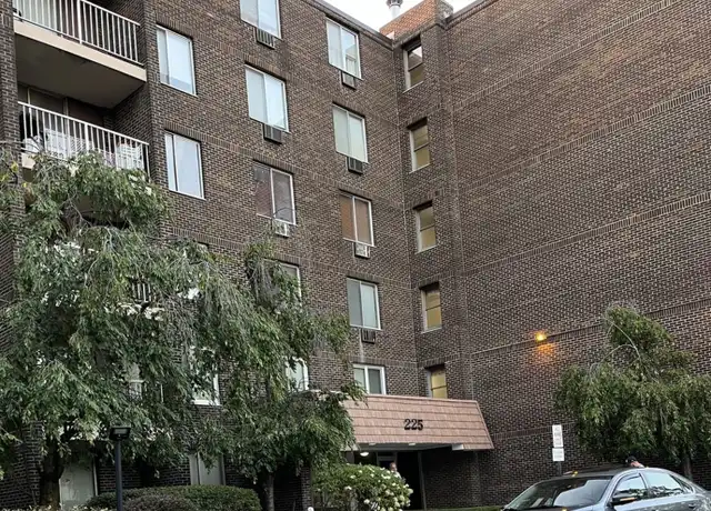 Property at 225 S Rohlwing Rd #206, Palatine, IL, 60074, 1 bed, 1 bath, [object Object]