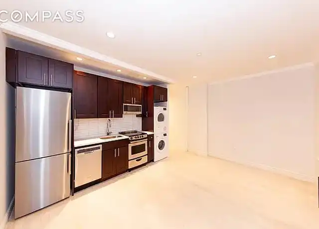 Property at 51 W 11th St Unit R1, New York, NY, 10011, 1 bed, 1 bath, [object Object]