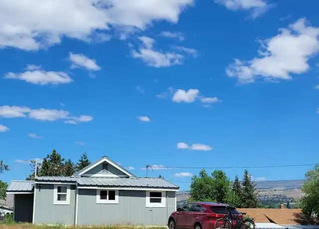 Property at 1526 Crescent St Unit A, Wenatchee, WA, 98801, 2 beds, 1 bath, [object Object]