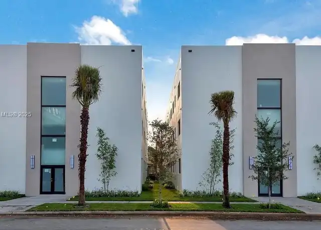 Property at 829 SW 18th Ave, Miami, FL, 33135, 2 beds, 1 bath, [object Object]