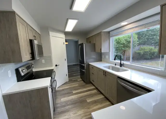 Property at 5835 NW Landing Dr, Portland, OR, 97229, 3 beds, 2.5 baths, [object Object]