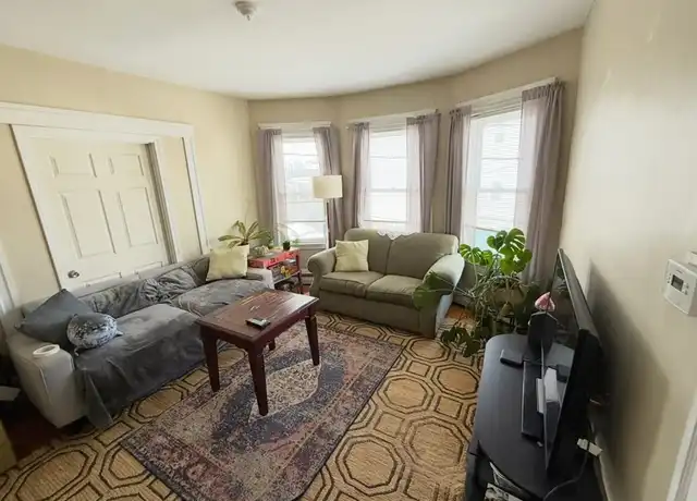 Property at 49 Conwell Ave Unit 2, Somerville, MA, 02144, 3 beds, 1 bath, [object Object]