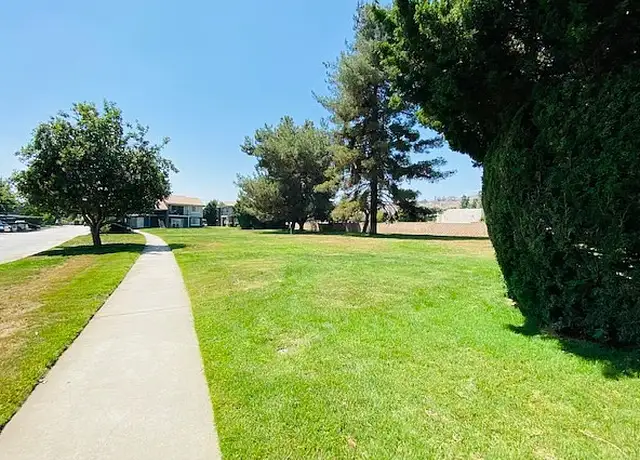 Photo of 12175 13th St, Yucaipa, CA 92399