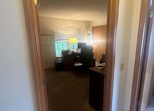 Photo of 1614 N Thompson Dr, Madison, WI 53704