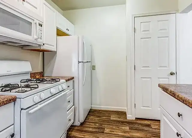 Property at Park Shadows Apartment Homes - 620 N Litchfield Rd, Goodyear, AZ, 85338, 1-3 bed, 1 bath, [object Object]