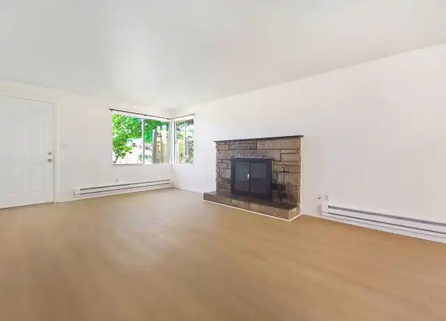 Property at 820 Harrington Ave NE Unit A1, Renton, WA, 98056, 2 beds, 1 bath, [object Object]