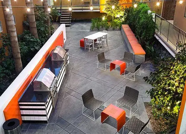 Photo of 401 N Pass Ave, Burbank, CA 91505