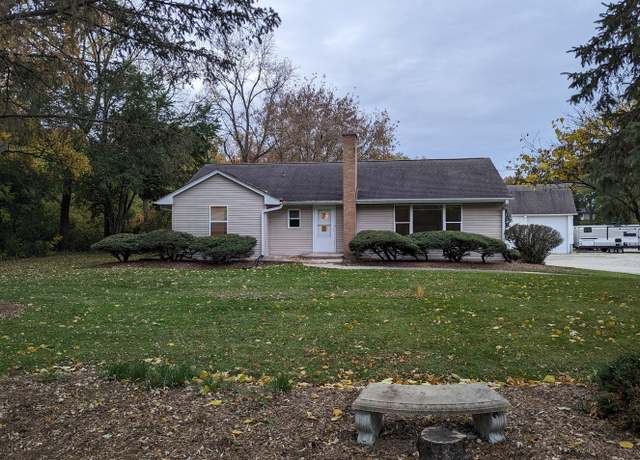Photo of 2709 Crystal Lake Rd, Cary, IL 60013