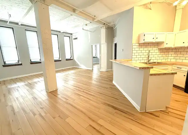 Property at 1133 W 9th St, Cleveland, OH, 44113, 1 bed, 1 bath, [object Object]