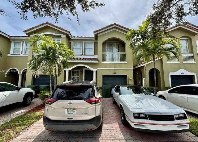 Property at 1420 SE 26th Ave, Homestead, FL, 33035, 3 beds, 3 baths, [object Object]