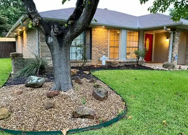 Property at 6725 Ridgetop Rd, North Richland Hills, TX, 76182, 3 beds, 2 baths, [object Object]