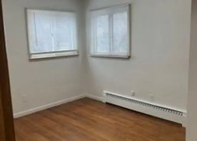 Property at 901 E Division St Unit 4, Watertown, WI, 53094, 2 beds, 1 bath, [object Object]