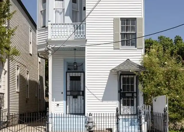 Property at 2835 Carondelet St, New Orleans, LA, 70115, 2 beds, 1 bath, [object Object]
