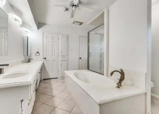 Property at 1346 Thunderbrook Dr, Desoto, TX, 75115, 4 beds, 3.5 baths, [object Object]