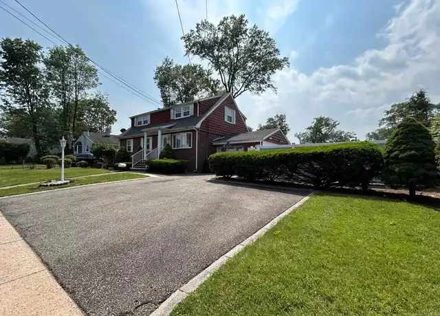 Property at 84 N Vivyen St, Bergenfield, NJ, 07621, 3 beds, 1.5 baths, [object Object]