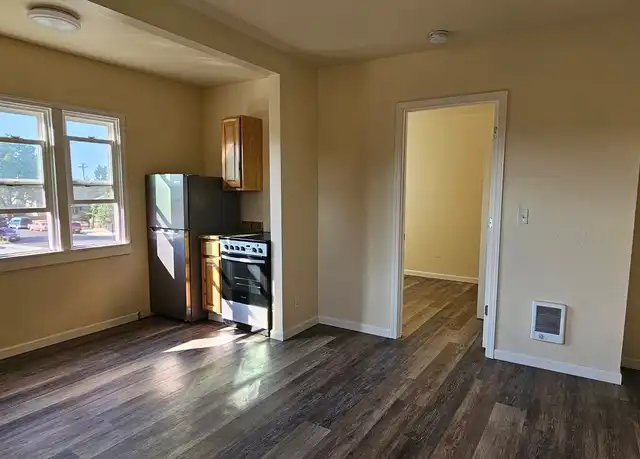 Property at 243 N Holly St Unit 3, Medford, OR, 97501, 1 bed, 1 bath, [object Object]