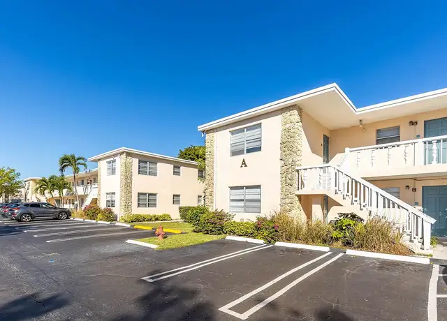 Photo of 515 SE 20th Ave, Boynton Beach, FL 33435
