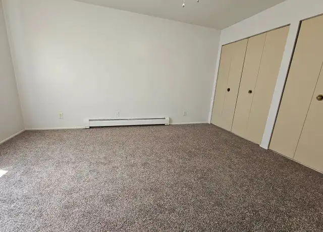 Property at 142 20th Ave SW Unit W3, Cedar Rapids, IA, 52404, 2 beds, 1 bath, [object Object]