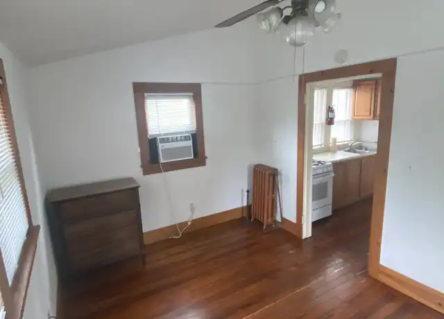 Property at 625 NE 1st St Unit 9, Gainesville, FL, 32601, 1 bed, 1 bath, [object Object]