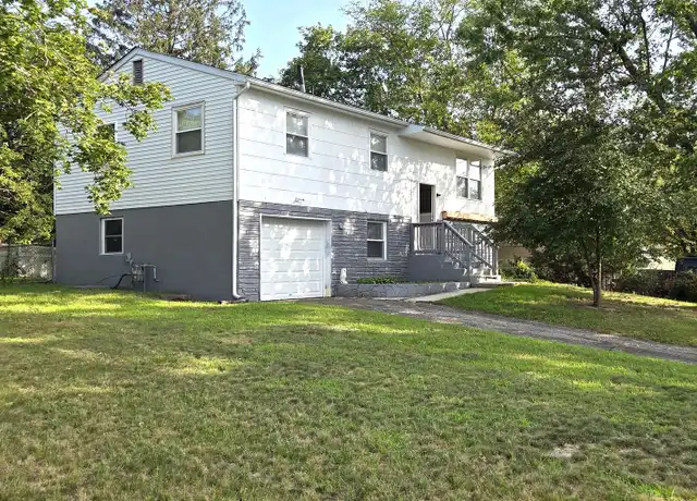 Property at 26 Forest Valley Dr, Toms River, NJ, 08755, 4 beds, 2 baths, [object Object]