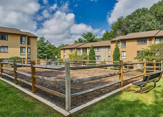 Photo of 12265 Laurel Glade Ct, Reston, VA 20191