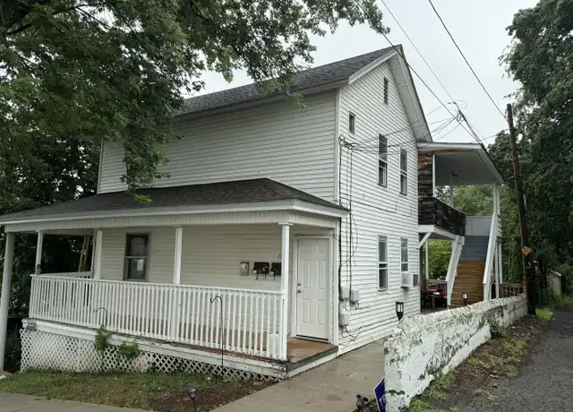 Property at 713 Cherry St Unit 2nd floor, Scranton, PA, 18505, 3 beds, 1 bath, [object Object]