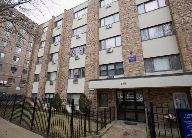 Property at 620 W Wrightwood Ave Unit 713, Chicago, IL, 60614, 1 bed, 1 bath, [object Object]