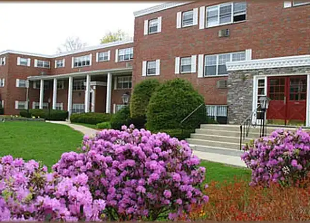 Property at Executive Apartments - 545 Worcester Rd, Framingham, MA, 01701, 1 bed, 1 bath, [object Object]