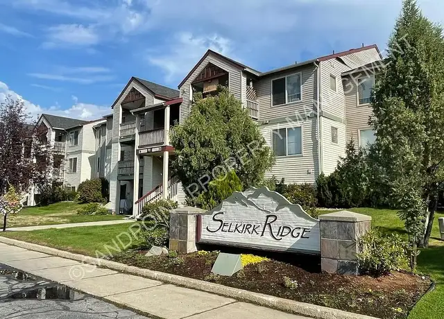 Photo of 117 S Lincoln Ave, Sandpoint, ID 83864