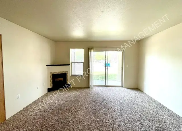 Photo of 117 S Lincoln Ave, Sandpoint, ID 83864