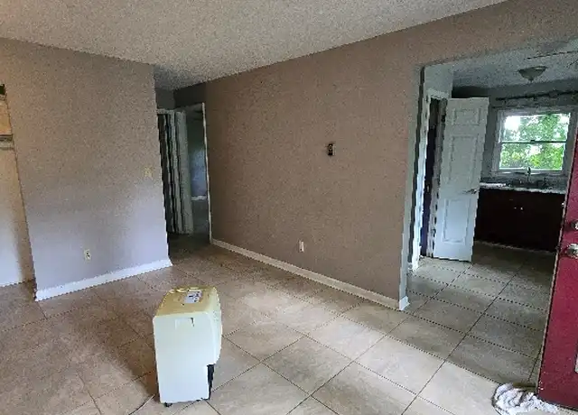 Property at 60 Kirkman Rd Unit 4, Asheville, NC, 28805, 2 beds, 1 bath, [object Object]