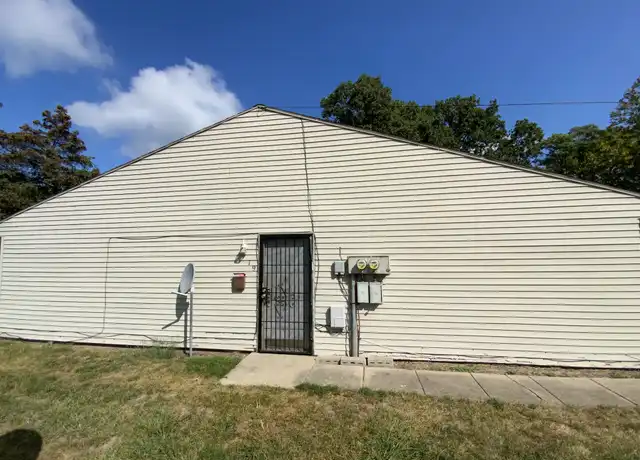 Property at 19 Indiana St, Danville, IL, 61832, 1 bed, 1 bath, [object Object]