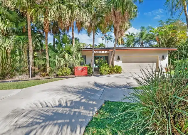 Property at 9451 E Calusa Club Dr, Miami, FL, 33186, 4 beds, 2.5 baths, [object Object]