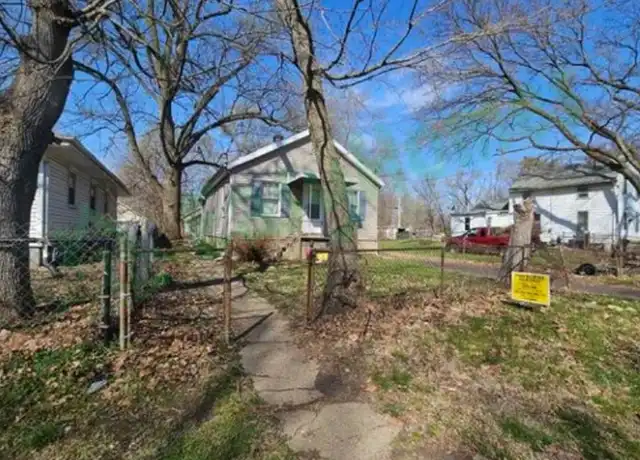 Property at 1825 S Kneer Ave, Peoria, IL, 61605, 2 beds, 1 bath, [object Object]