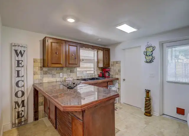 Property at 5428 Eureka Springs Rd, Tampa, FL, 33610, 1 bed, 1 bath, [object Object]