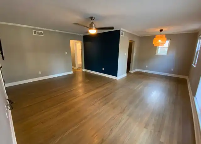Property at 53 E 66th St Apt 2, Savannah, GA, 31405, 2 beds, 1 bath, [object Object]