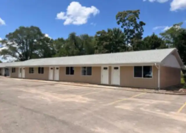Property at 601 Dearborn St, Danville, IL, 61832, 1 bed, 1 bath, [object Object]