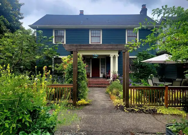 Property at 2210 33rd Ave S, Seattle, WA, 98144, 3 beds, 2.5 baths, [object Object]
