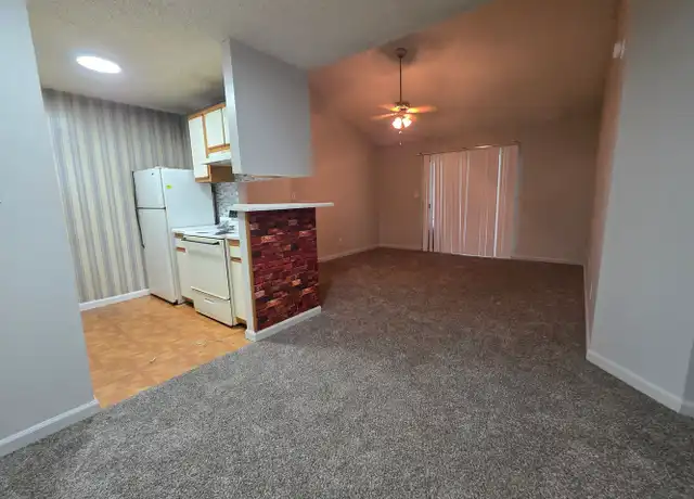 Property at 227 Vinewood Rd Unit B08, McMinnville, TN, 37110, 2 beds, 2 baths, [object Object]