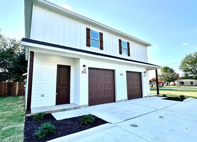 Property at 200 S Atwood St, Boyd, TX, 76023, 4 beds, 2.5 baths, [object Object]