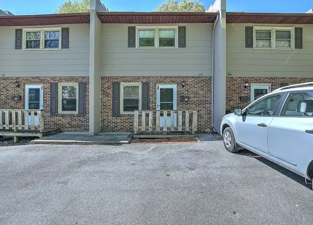 Property at 409 Cypress St #15, Bristol, TN, 37620, 3 beds, 1.5 baths, [object Object]